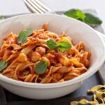 Pasta with Chickpeas and Tomatoes