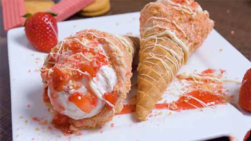 Strawberry Crunch Cheesecake Cones Recipe